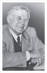 Ноздрачёв А.Д. Выпускник 1954г. Доктор биологических наук, профессор, академик РАН. Работал зав. кафедрой физиологии Санкт-Петербургского госуниверситета, зав. лаборатории интероцепции института физиологии им. И.П. Павлова.  Один из выдающихся российских учёных,  внёс неоценимый вклад в развитие нейрофизиологии. Почётный профессор УО ВГАВМ. По решению Международного астрономического комитета малой звездной планете № 12288 присвоено имя «Nozdrachev».