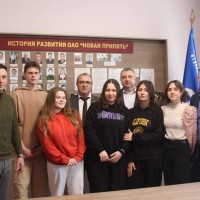 Студенты на практике успевают посещать музей!
