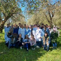 Практические занятия со студентами в условиях пасеки